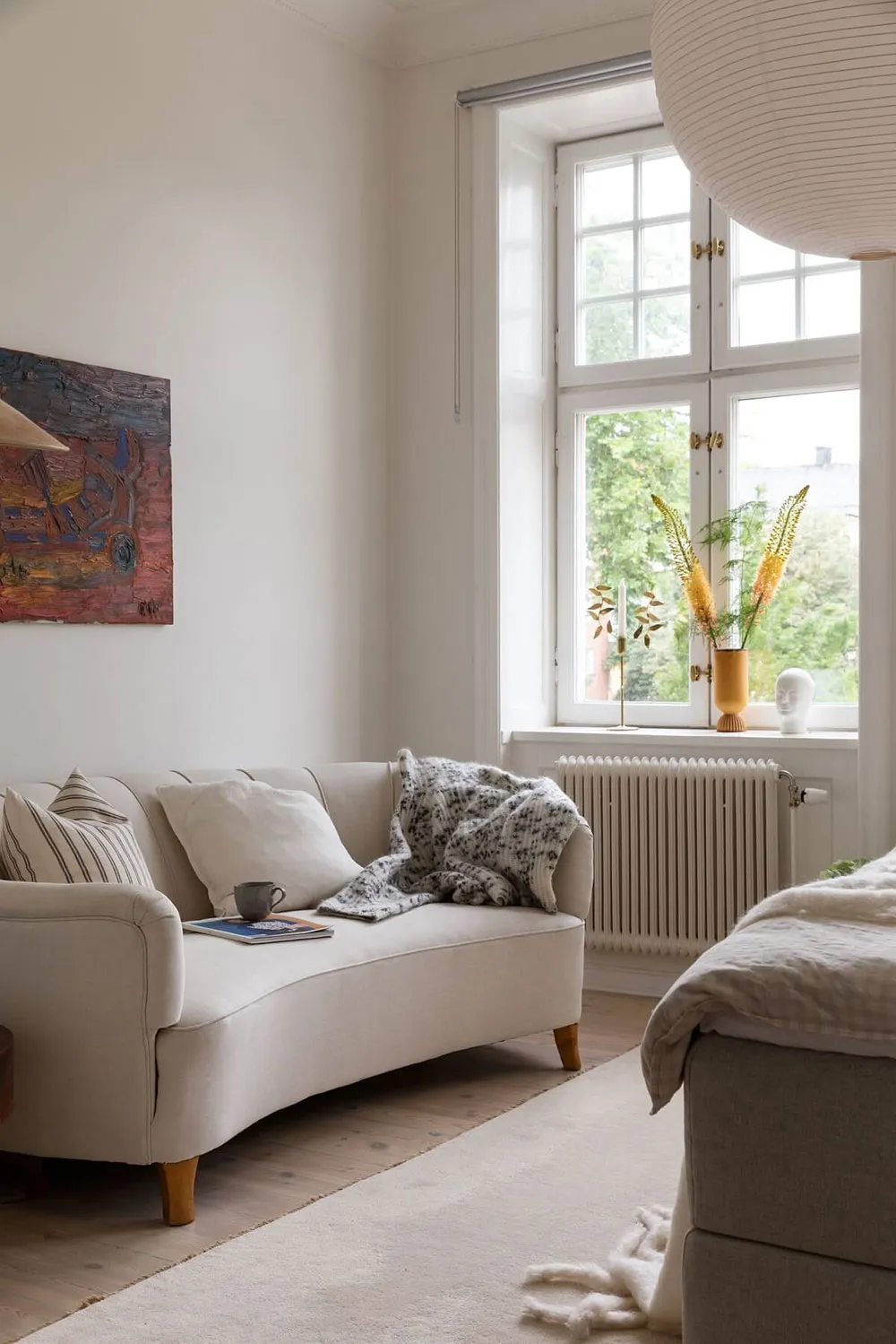 Separador de vidrio y tonos tranquilos: apartamento en Estocolmo (69 m²) - Gallery image 21