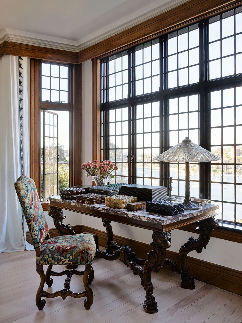 Antique and European Influence in the Design of a Magnificent Historical House in Sydney - Gallery image 4