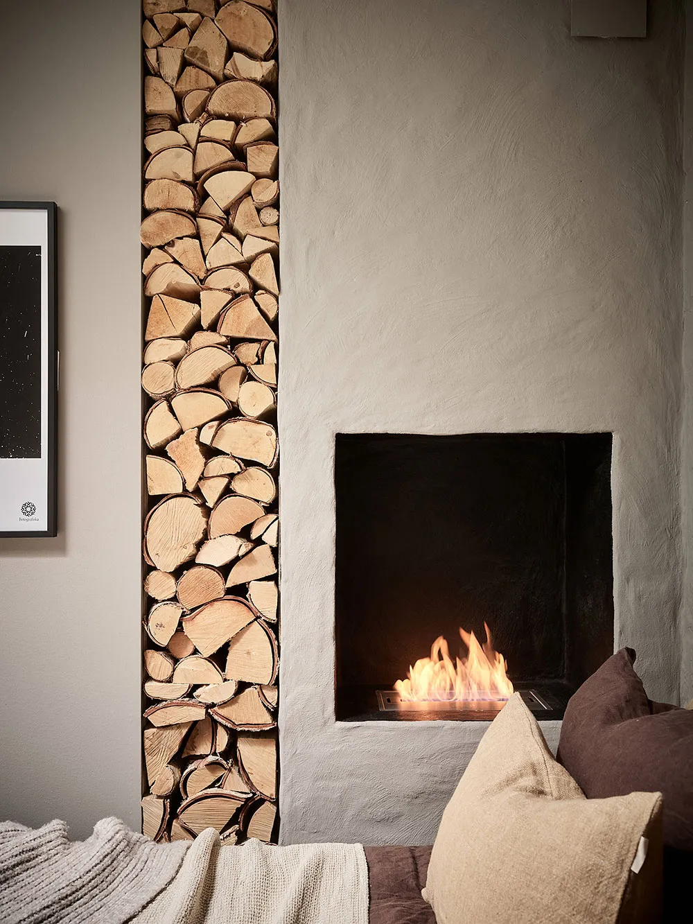 Скошені стеля, цегляна стіна і гардеробна кімната: цікава мансарда в Швеції (42 кв. м) - Gallery image 13