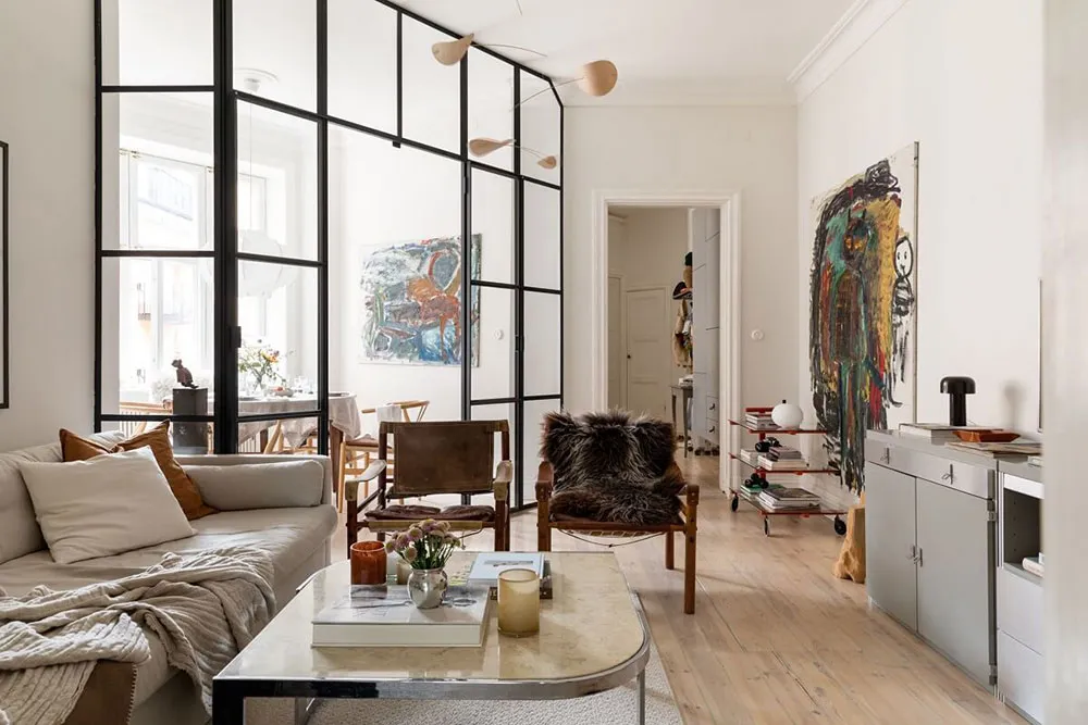 Separador de vidrio y tonos tranquilos: apartamento en Estocolmo (69 m²) - Gallery image 4