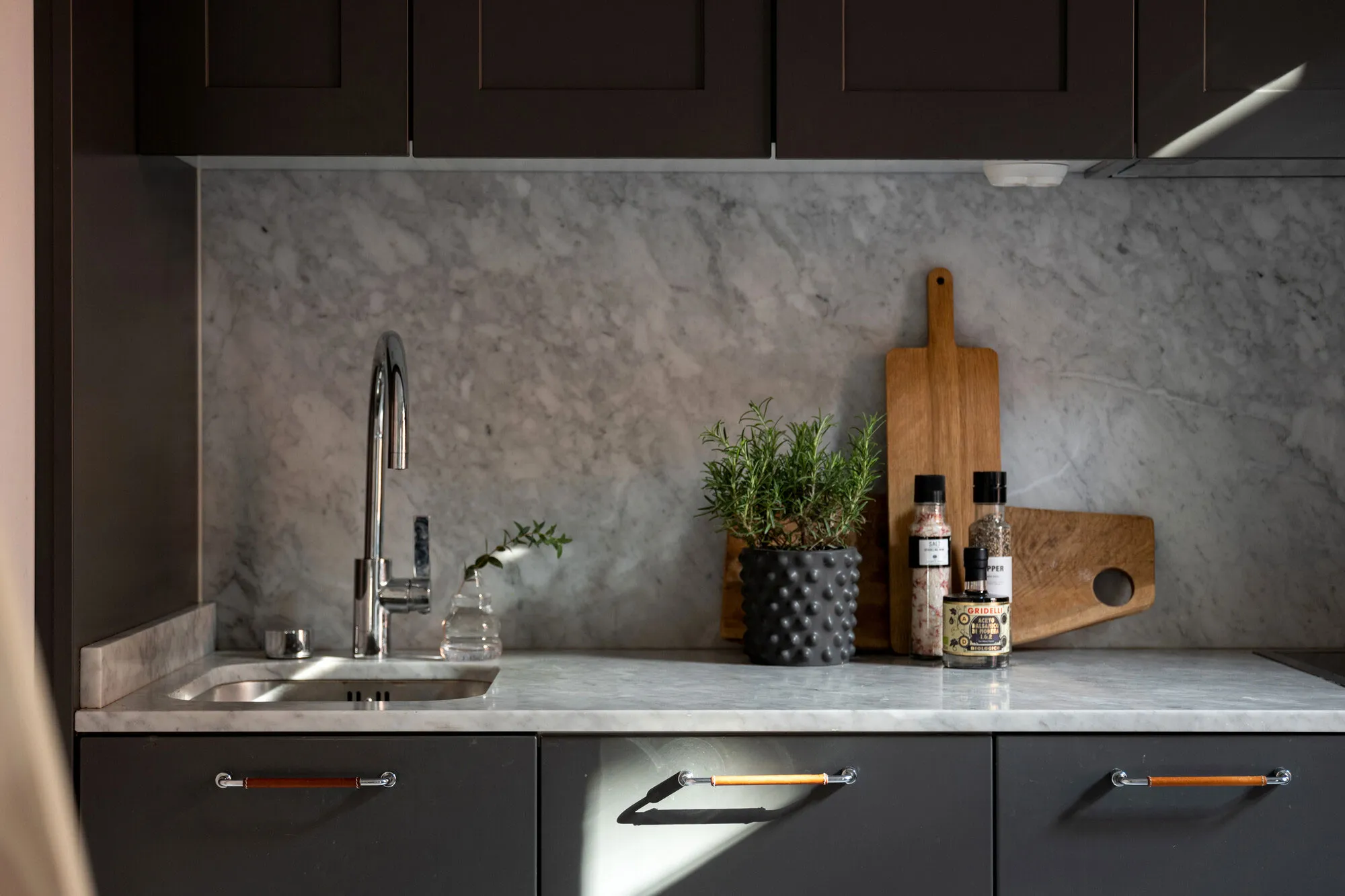 Kleine skandinavische Wohnung mit Loft (28 qm) - Gallery image 5