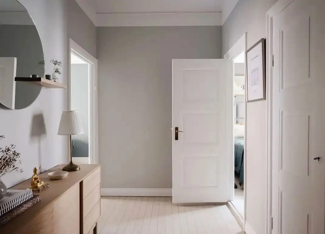 Stylowy kolor ścian w projekcie małego mieszkania w Stokholmie - Gallery image 13