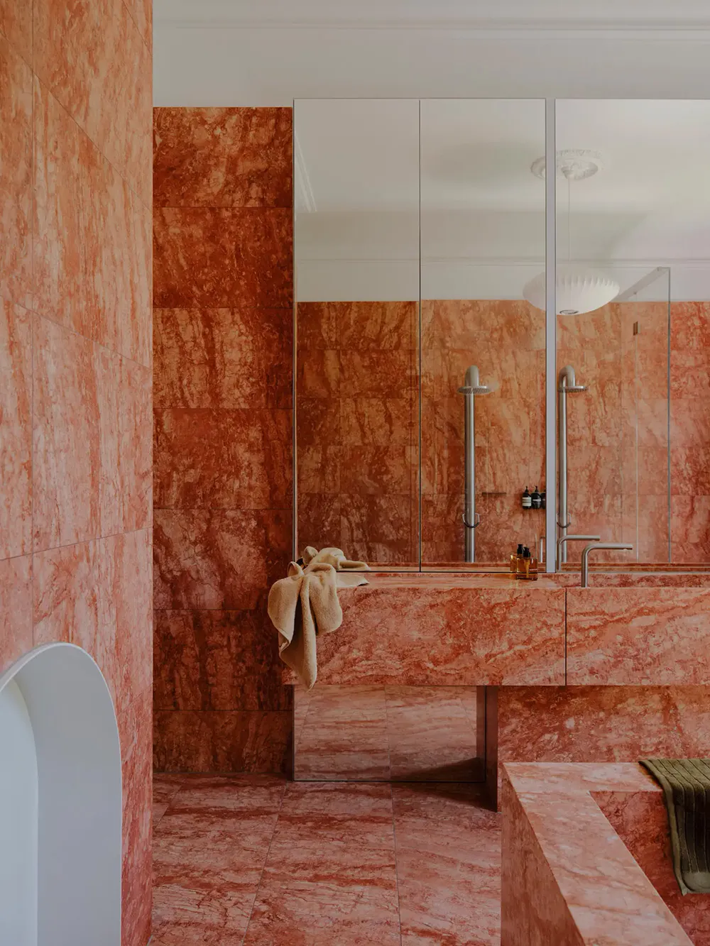 Современный дом дизайнера, в котором архитектура сливается с садом - Gallery image 10