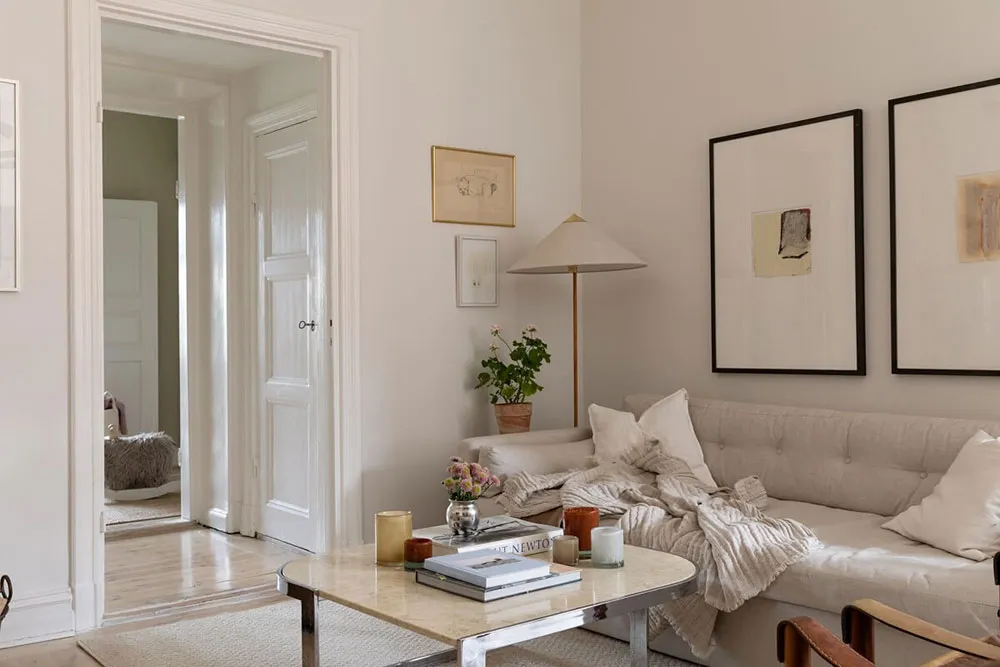 Separador de vidrio y tonos tranquilos: apartamento en Estocolmo (69 m²) - Gallery image 3