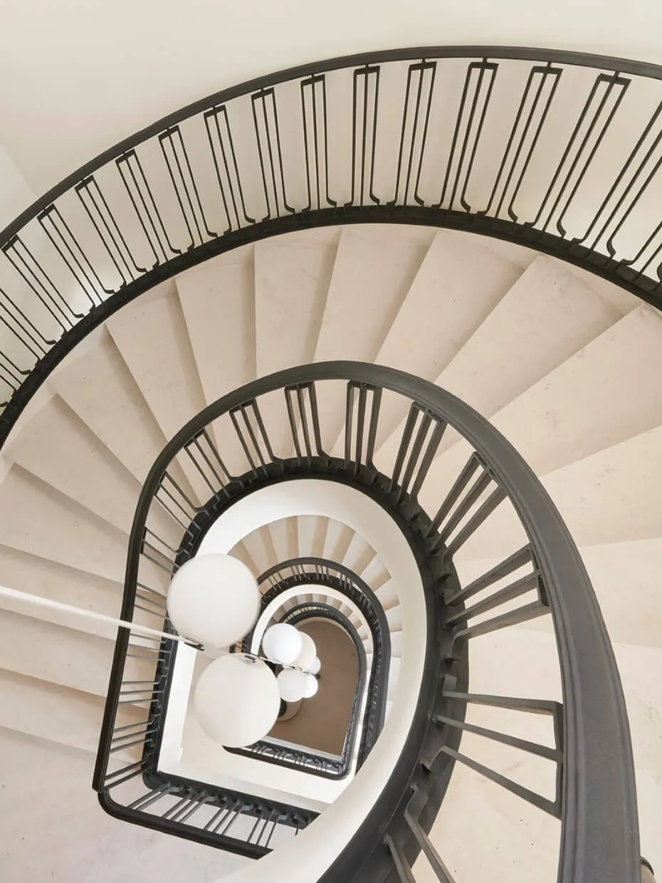 Light Modern Update of a Historic House in Catalonia - Gallery image 7