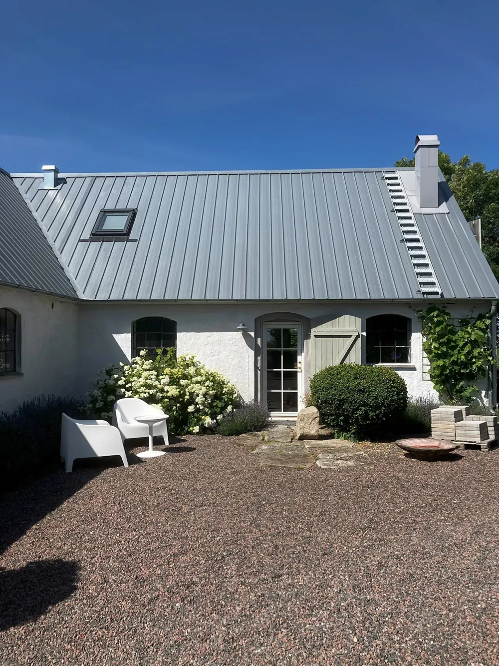 Просторные и тёплые интерьеры бывшей фермы в Швеции - Gallery image 29