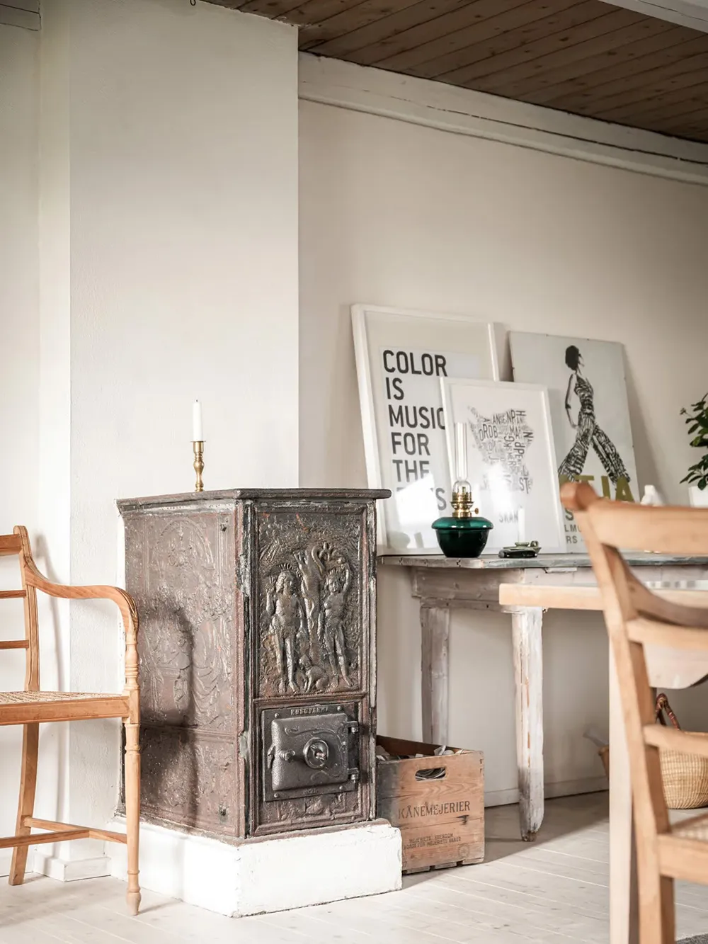 Просторные и тёплые интерьеры бывшей фермы в Швеции - Gallery image 22