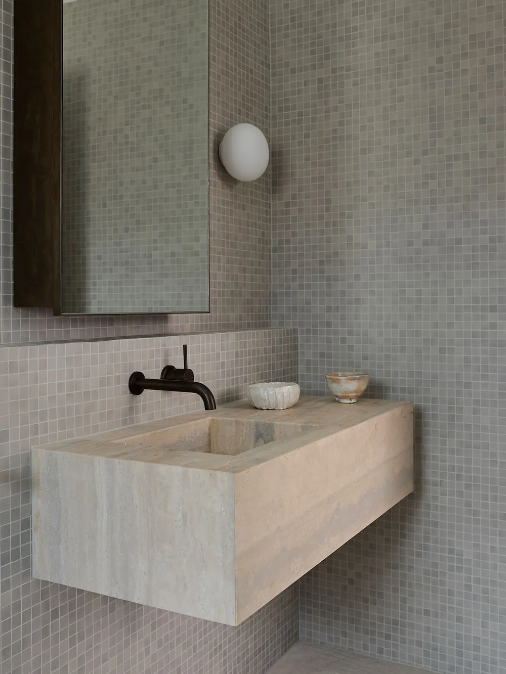 Intérieurs blancs et vues panoramiques : maison côtière à Sydney - Gallery image 16