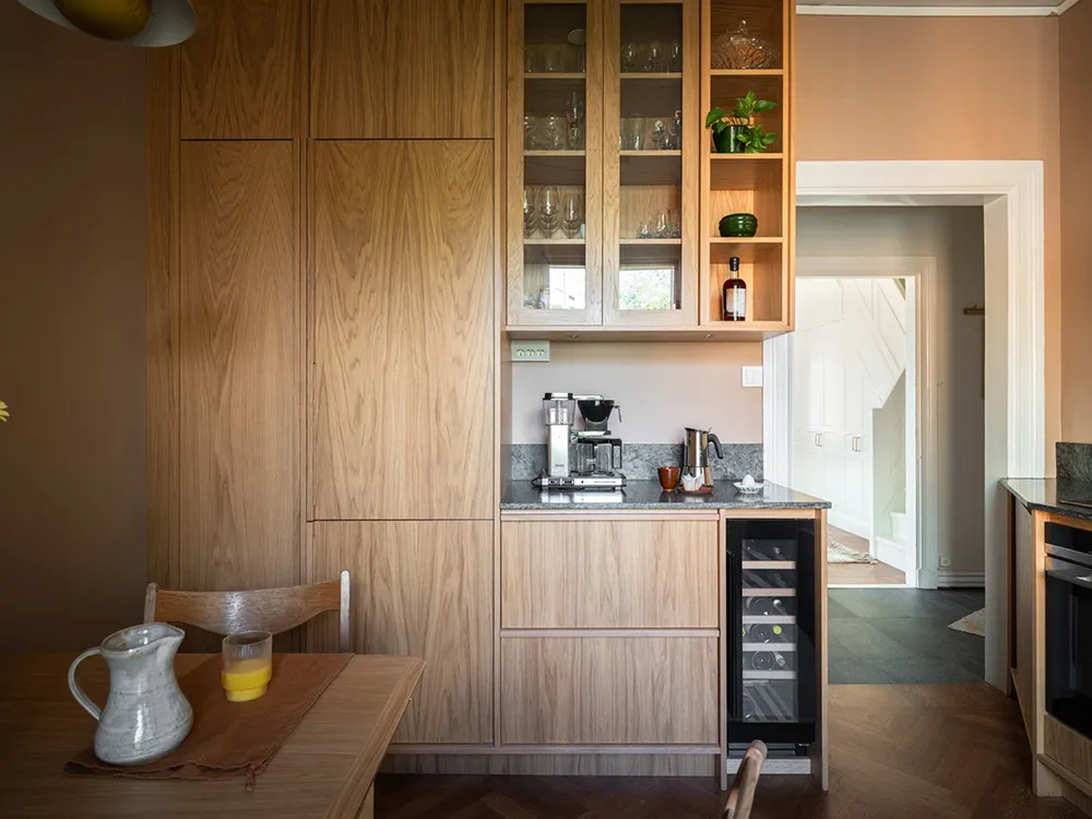 Appartement à deux étages avec de superbes fenêtres de mansarde en Suède - Gallery image 26