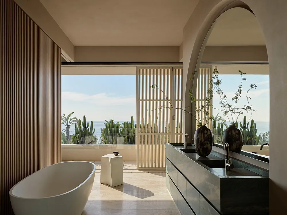 Soft Modern Interiors of a Stunning Oceanfront Villa in Australia - Gallery image 10