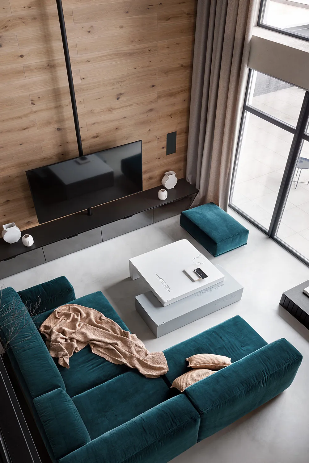 Современный дом для семьи в Днепре с обилием дерева в декоре - Gallery image 29