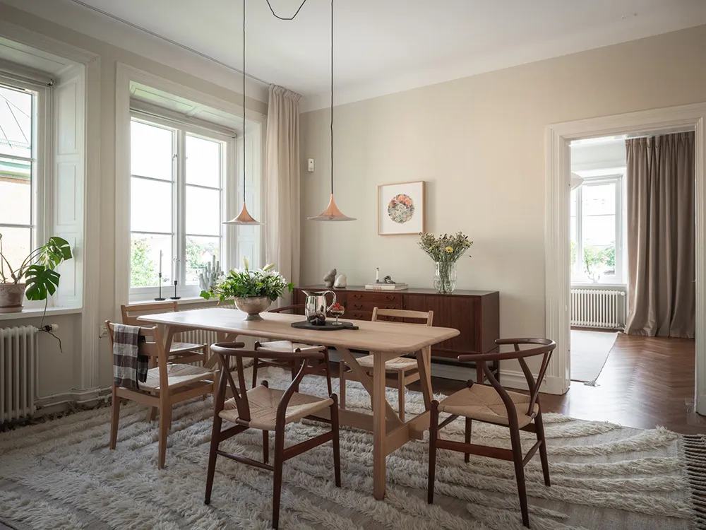 Appartement à deux étages avec de superbes fenêtres de mansarde en Suède - Gallery image 17