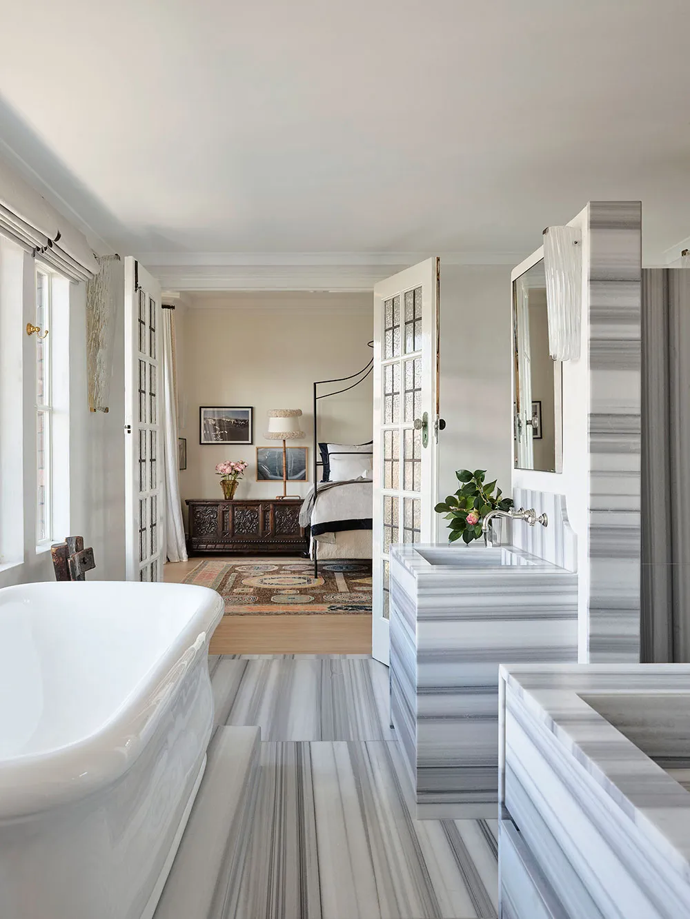 Antique and European Influence in the Design of a Magnificent Historical House in Sydney - Gallery image 16