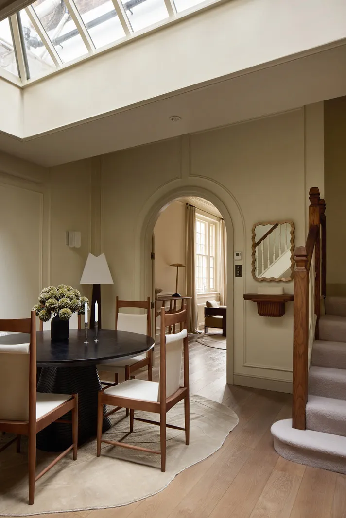 Excellent design of a historical house in London - Gallery image 9