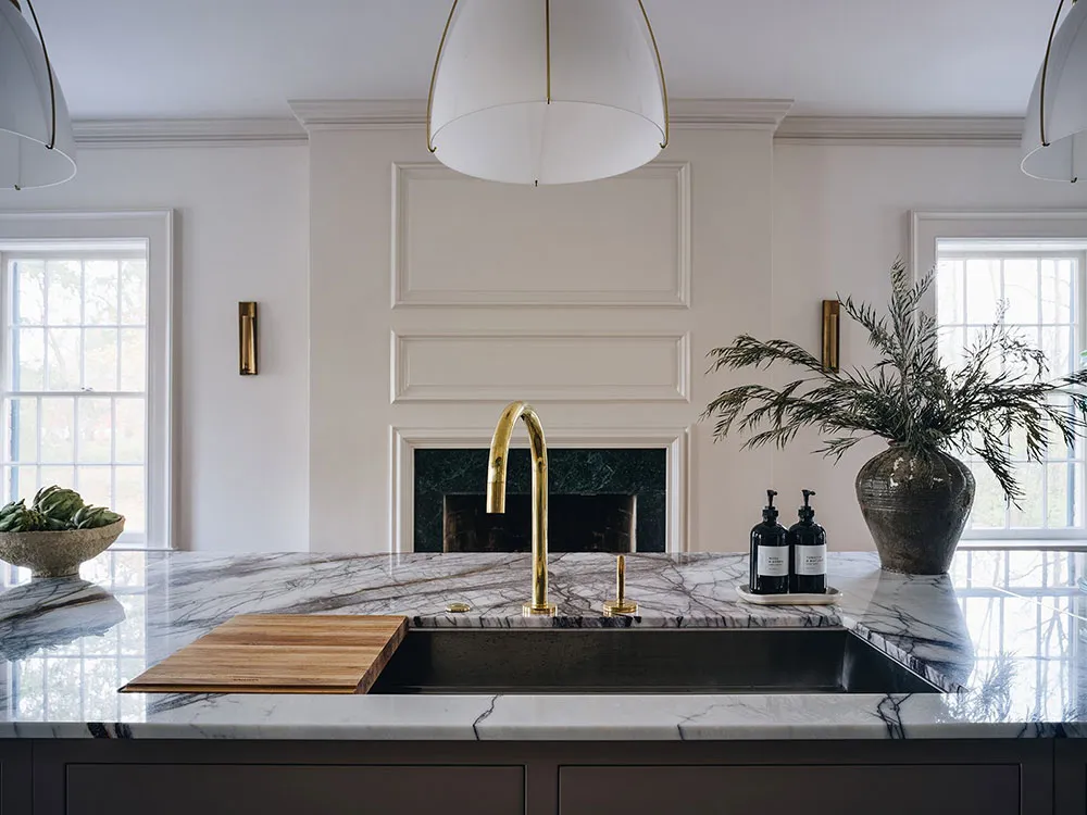 Formes esthétiques et tons chaleureux : une maison très belle au Michigan - Gallery image 10