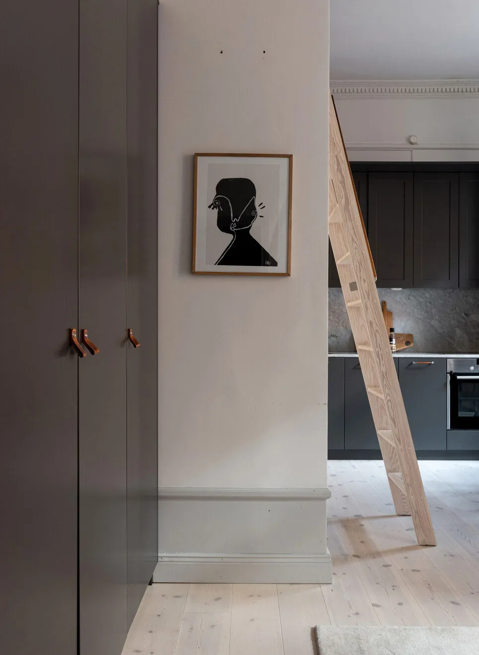 Kleine skandinavische Wohnung mit Loft (28 qm) - Gallery image 13