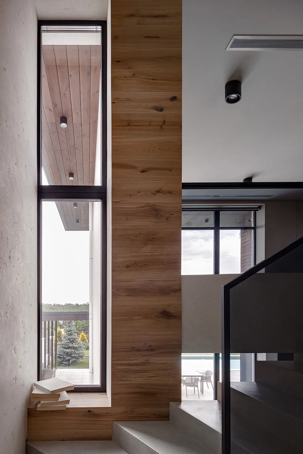 Современный дом для семьи в Днепре с обилием дерева в декоре - Gallery image 28