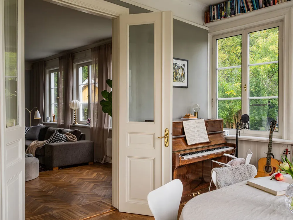 Urocza tradycyjna willa z basenem w Szwecji - Gallery image 9