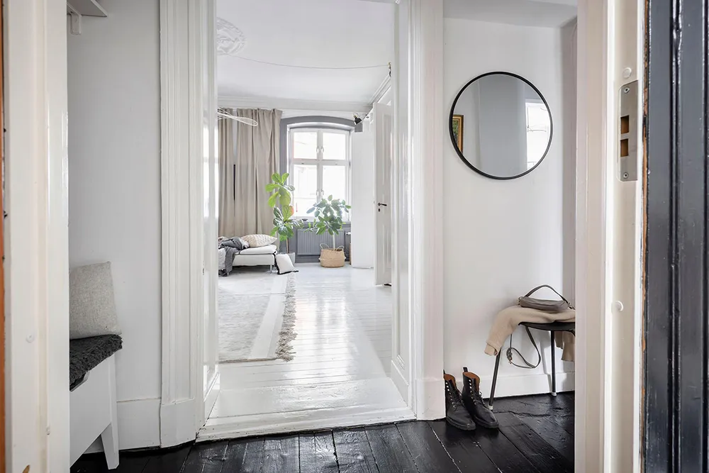 Elegancki skandynawski wnętrze z otwartymi półkami i nowoczesnymi szarymi akcentami (74 m²) - Gallery image 35