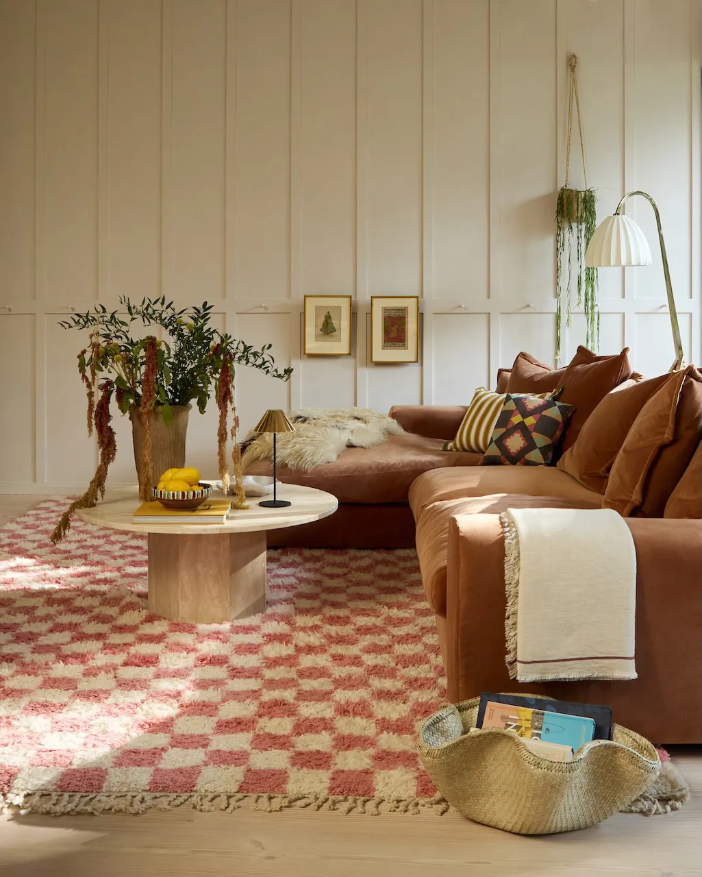 Elegant Color Accents and Modern Decor in Classic Townhouse Design in London - Gallery image 7