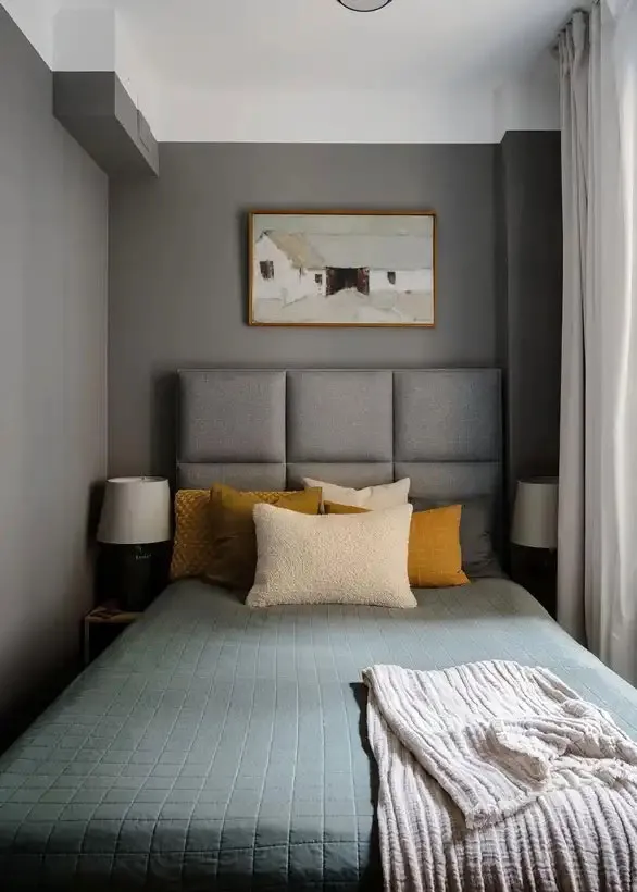 Stylowy kolor ścian w projekcie małego mieszkania w Stokholmie - Gallery image 4