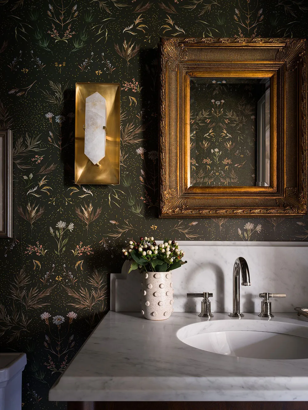 Formes esthétiques et tons chaleureux : une maison très belle au Michigan - Gallery image 16