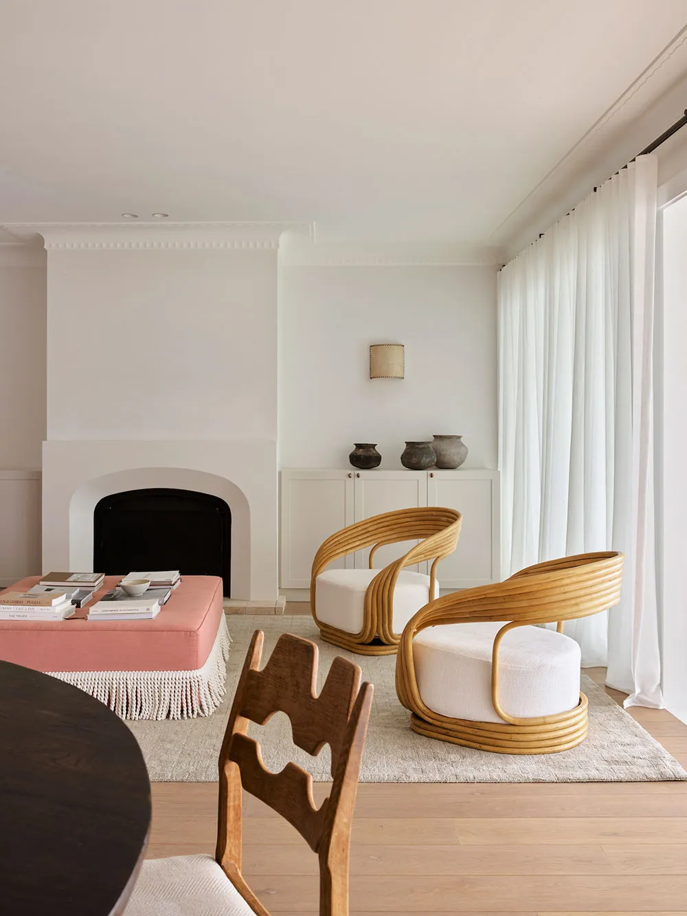 Intérieurs blancs et vues panoramiques : maison côtière à Sydney - Gallery image 2