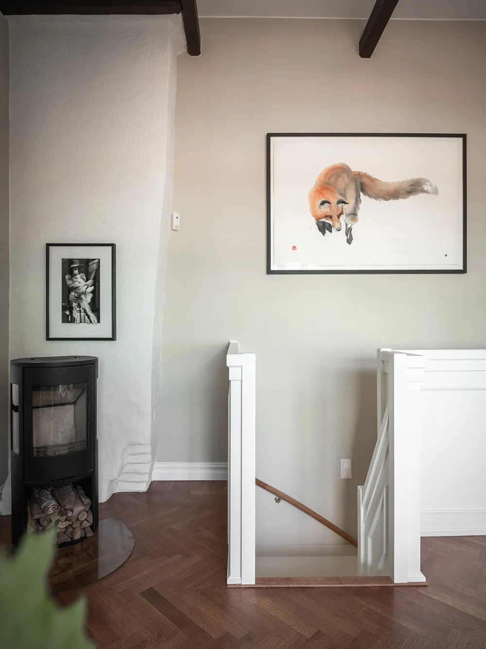 Appartement à deux étages avec de superbes fenêtres de mansarde en Suède - Gallery image 14