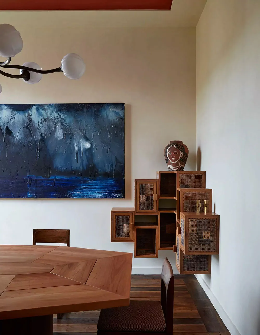 Interesting Textures and Original Details: Apartment in Paris by Pierre Yovanovitch - Gallery image 6