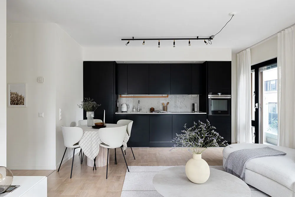 Mínimismo blanco y negro suave en Estocolmo (58 m²) - Gallery image 3