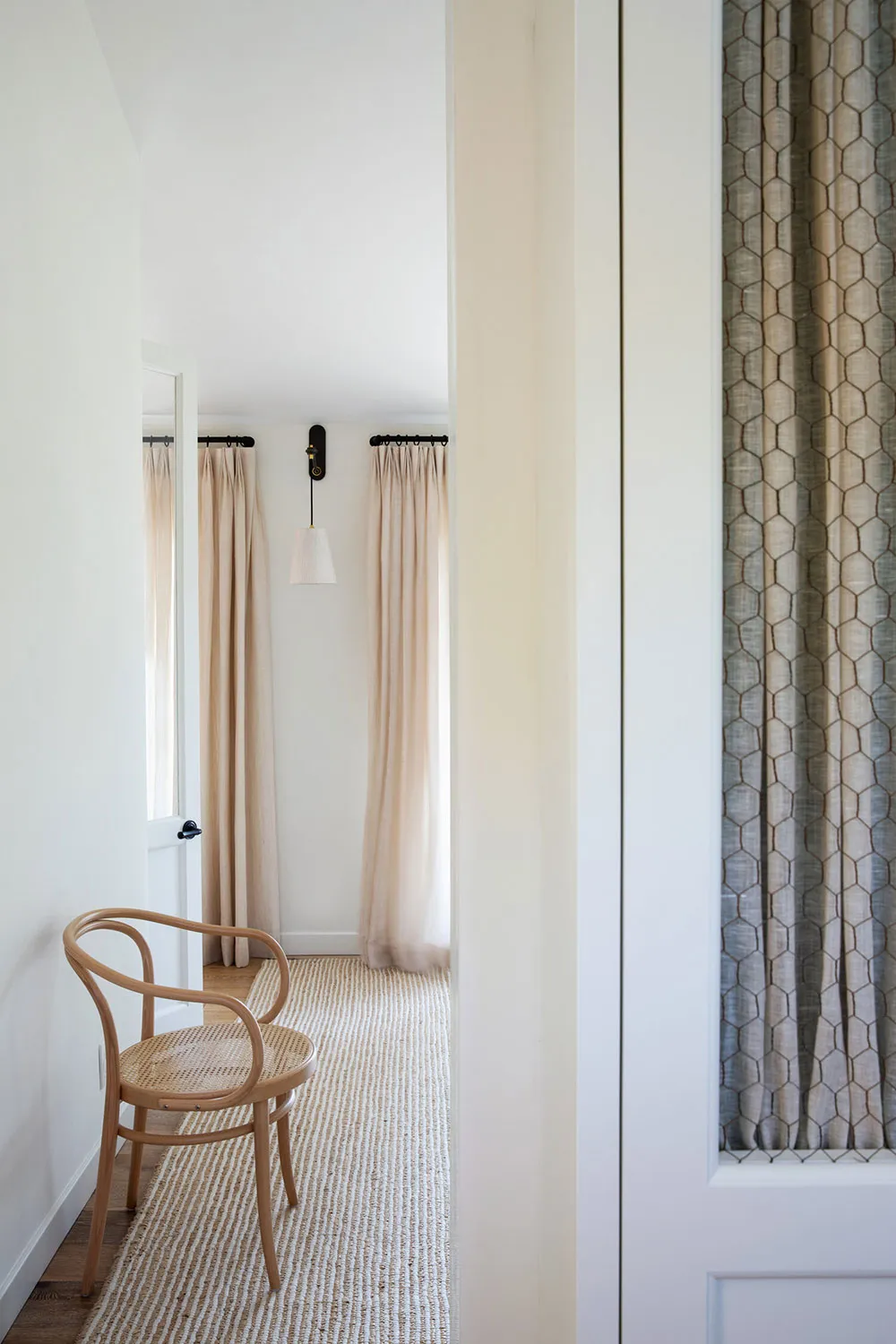 Entspannende Natur: Angenehmer Interieur eines kleinen Hauses in Kalifornien - Gallery image 16