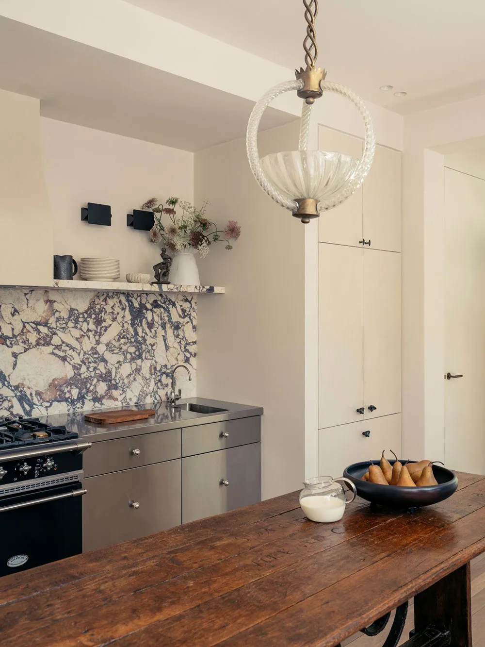 Spokojna elegancja domu projektanta w Sydney - Gallery image 8