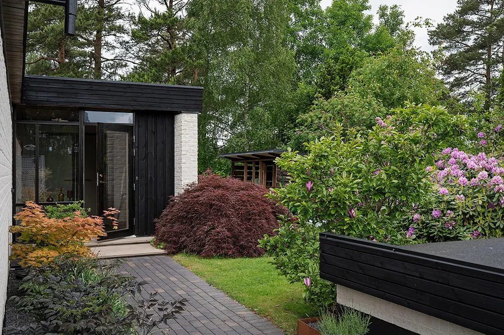 Modernist Villa Among Traditional Cottages in Sweden - Gallery image 34
