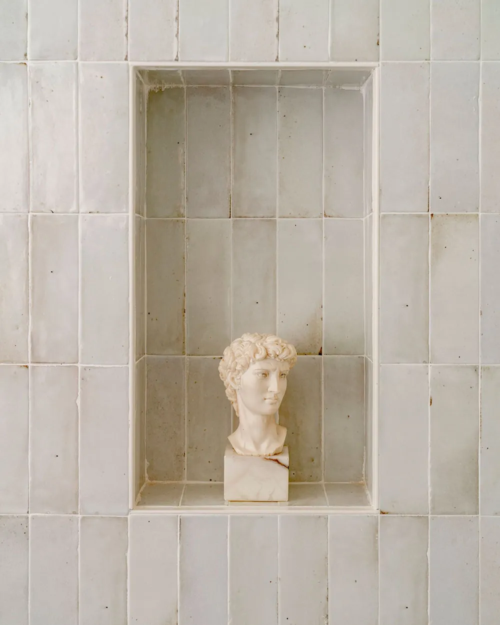 Nowoczesny интерьер taunhouse'a w Brooklynie w pięknych promieniach słońca - Gallery image 16