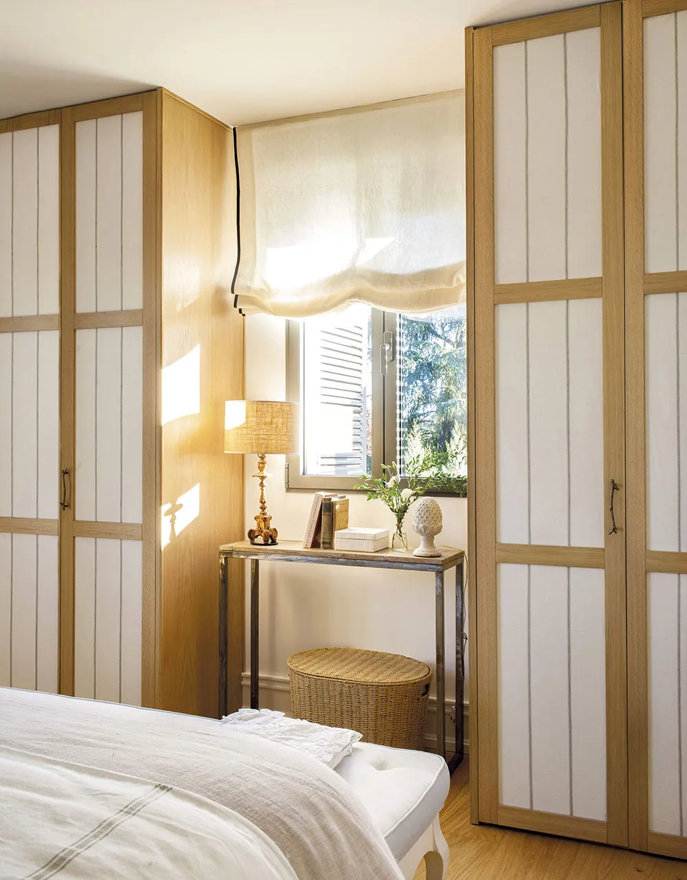 Weißer, eleganter, zeitloser Stil: Designerhaus in Madrid - Gallery image 11