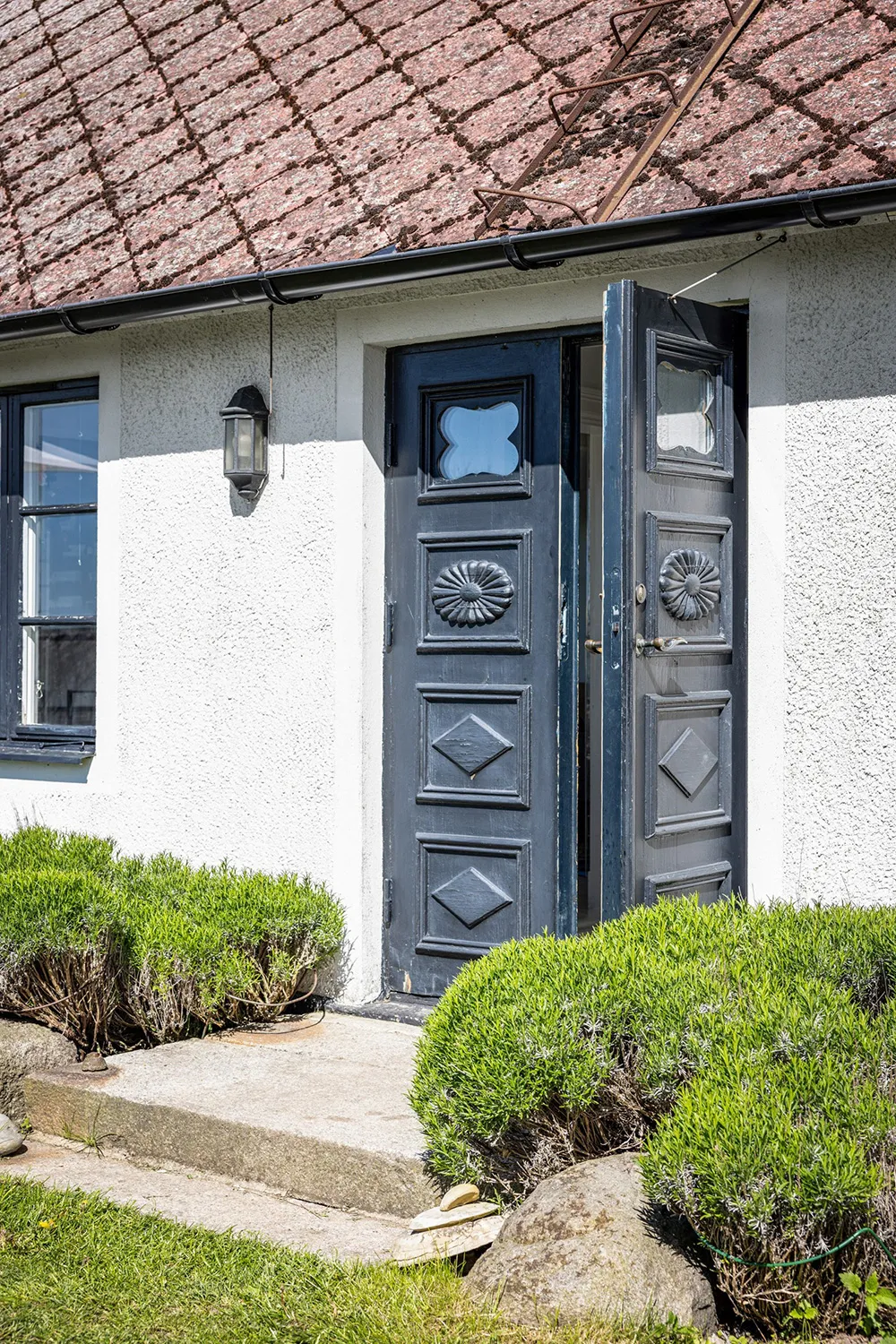 White Interiors of a Historic Farm Near the Sea in Sweden - Gallery image 16