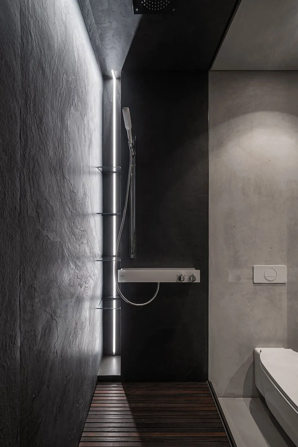 Minimalism, Rounded Corners and Shutters: Apartment in Kyiv (77 sqm) - Gallery image 22