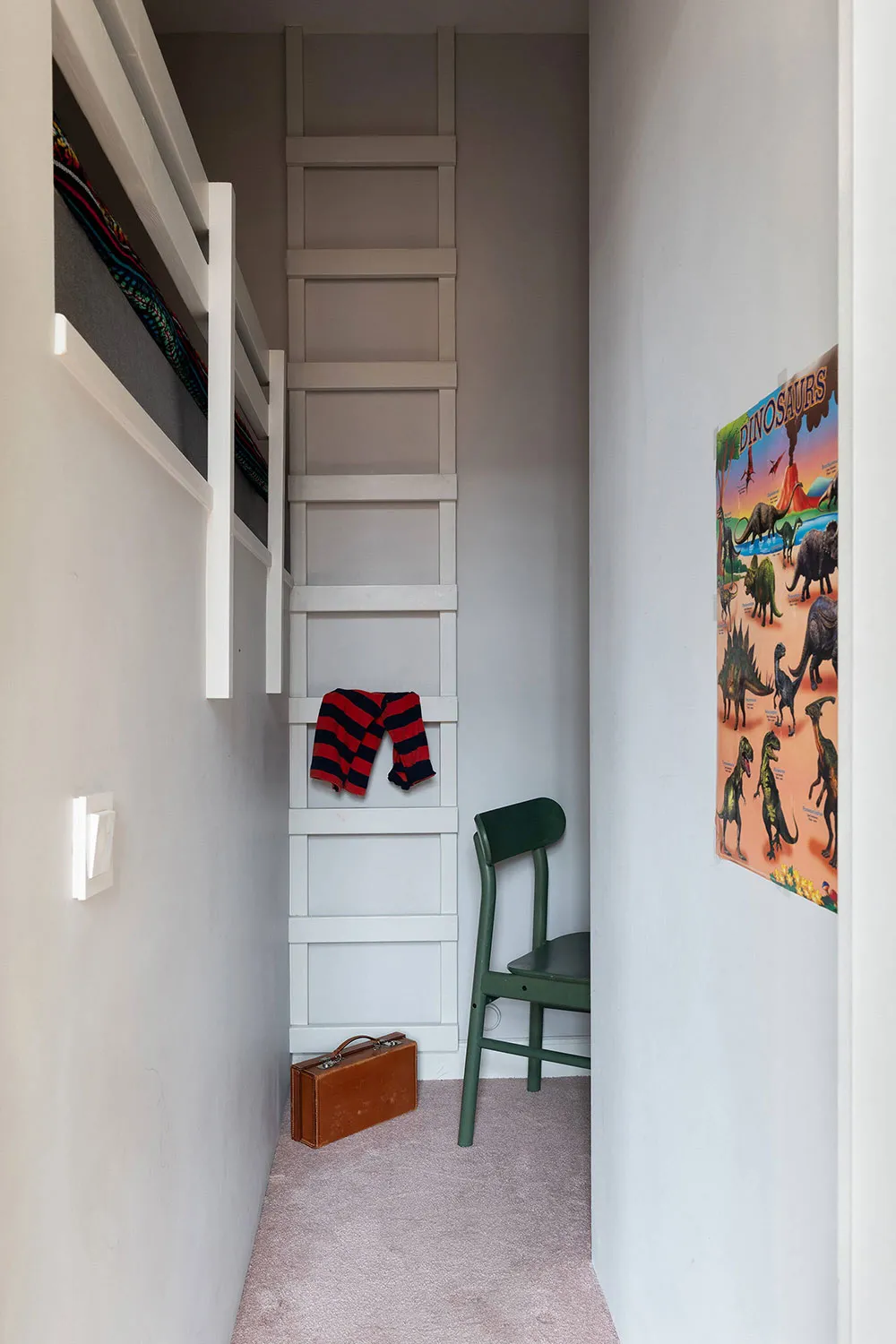 Elegant Interior in Blue Tones in a Historic House in Central Stockholm - Gallery image 25