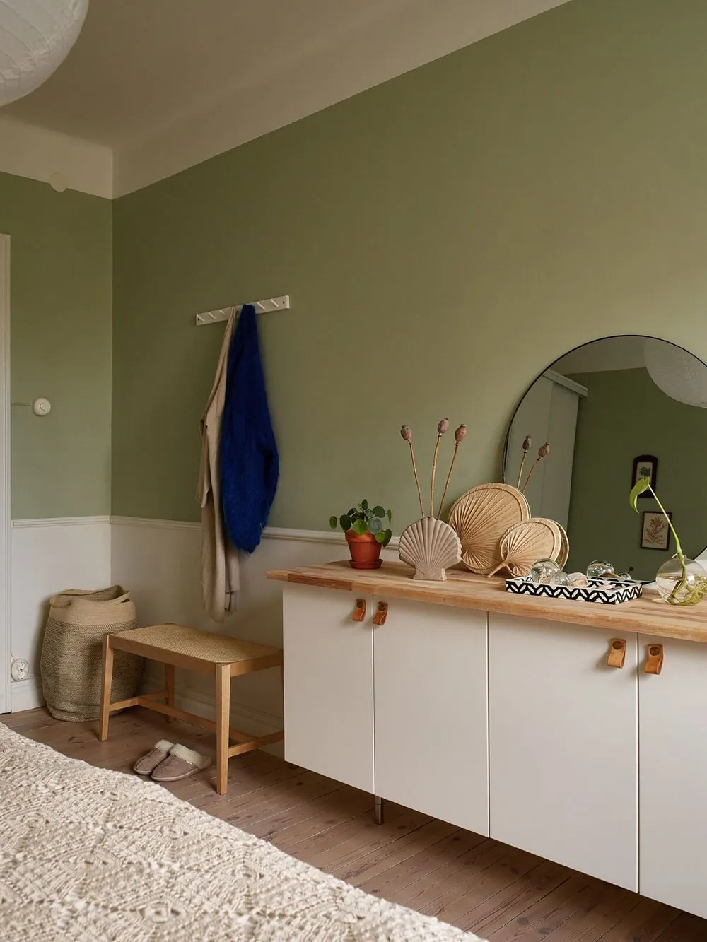 Уютна скандинавська квартира в приємних приглушених тонах - Gallery image 16