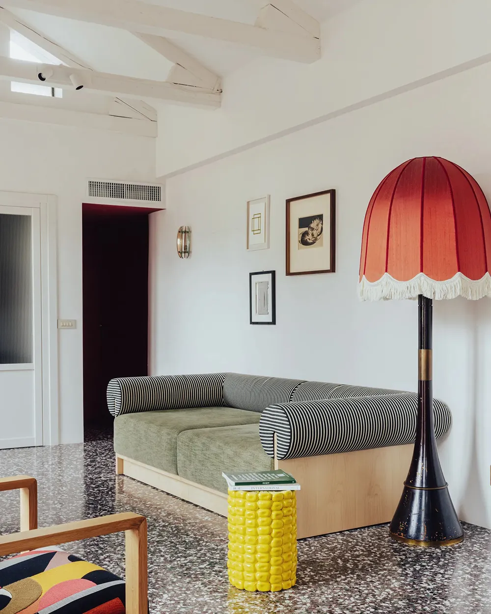 Apartamento inusual de diseñador en Venecia con colección de obras de arte - Gallery image 9