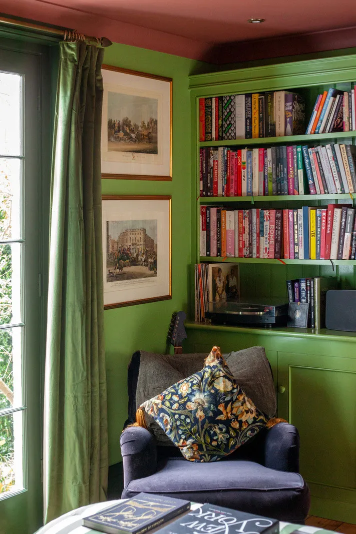 Rich Red and Green Tones in Vintage Victorian Mansion Interiors - Gallery image 9