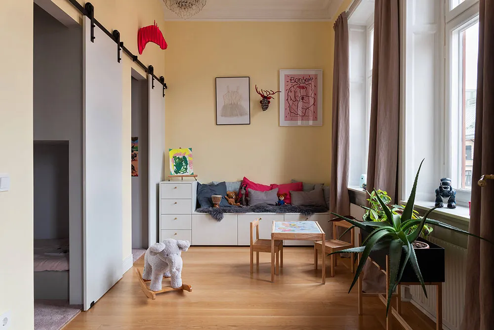 Elegant Interior in Blue Tones in a Historic House in Central Stockholm - Gallery image 24