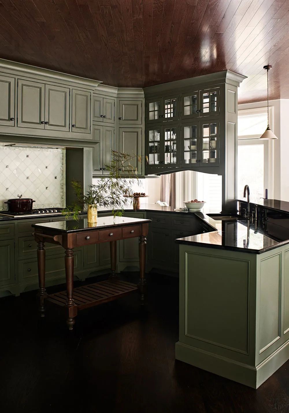 Атмосферні приглушені тони в дизайні підміського будинку недалеко від Нью-Йорка - Gallery image 5