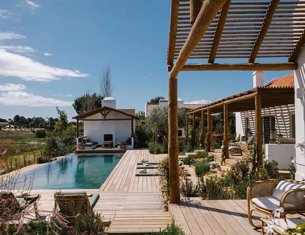 Décors tissés et ambiance de résort : villa au Portugal - Gallery image 3