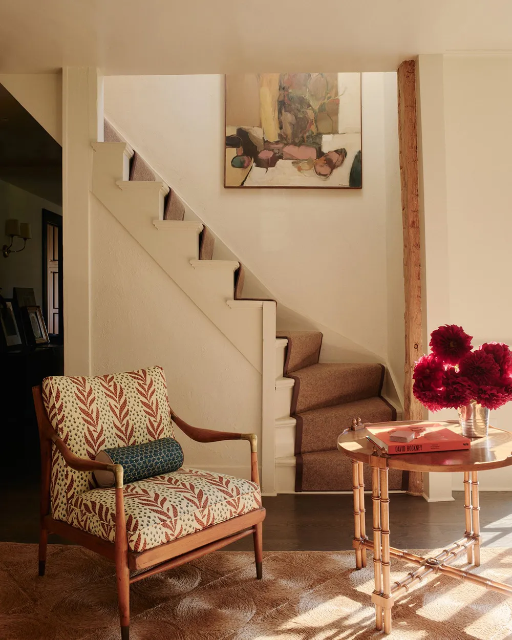 Interiores acogedores bajo los rayos del sol: viejo coto en Connecticut - Gallery image 1