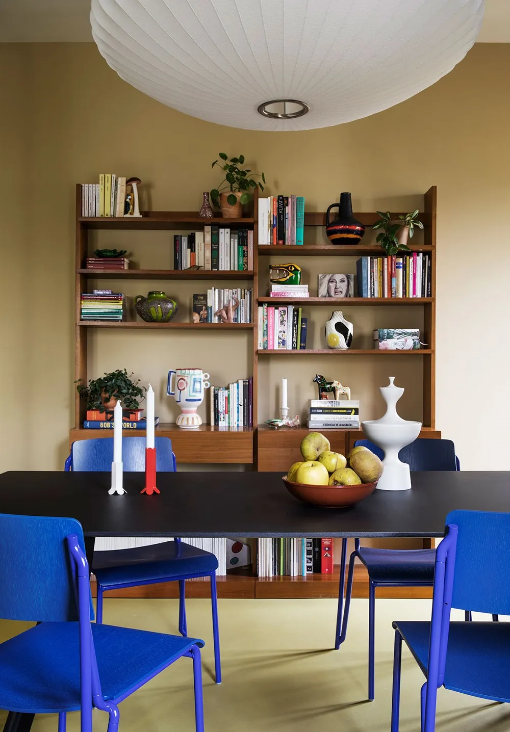 Meer an Farbe und originellen Details im Design einer Wohnung in Madrid - Gallery image 6