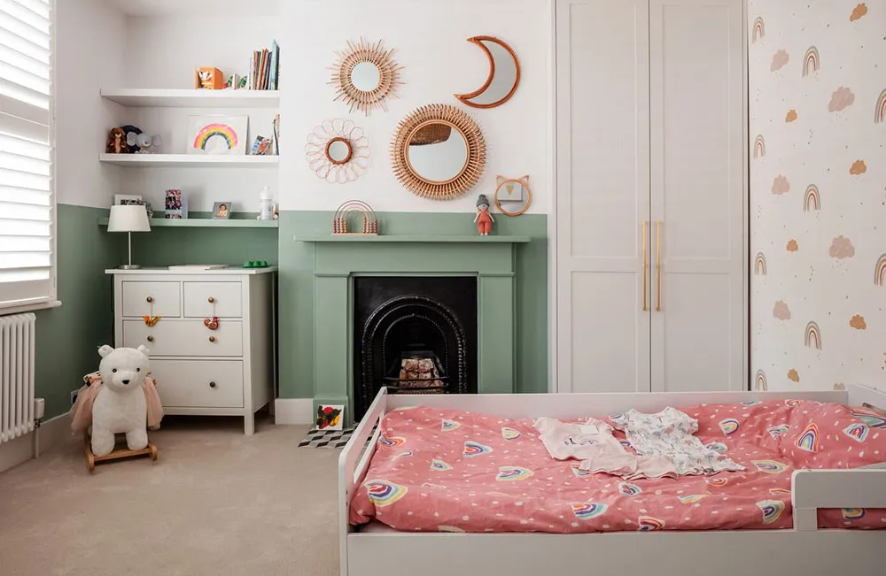 Nice Interiors of a Moderned Townhouse in London - Gallery image 11