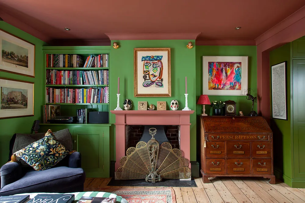 Rich Red and Green Tones in Vintage Victorian Mansion Interiors - Gallery image 8