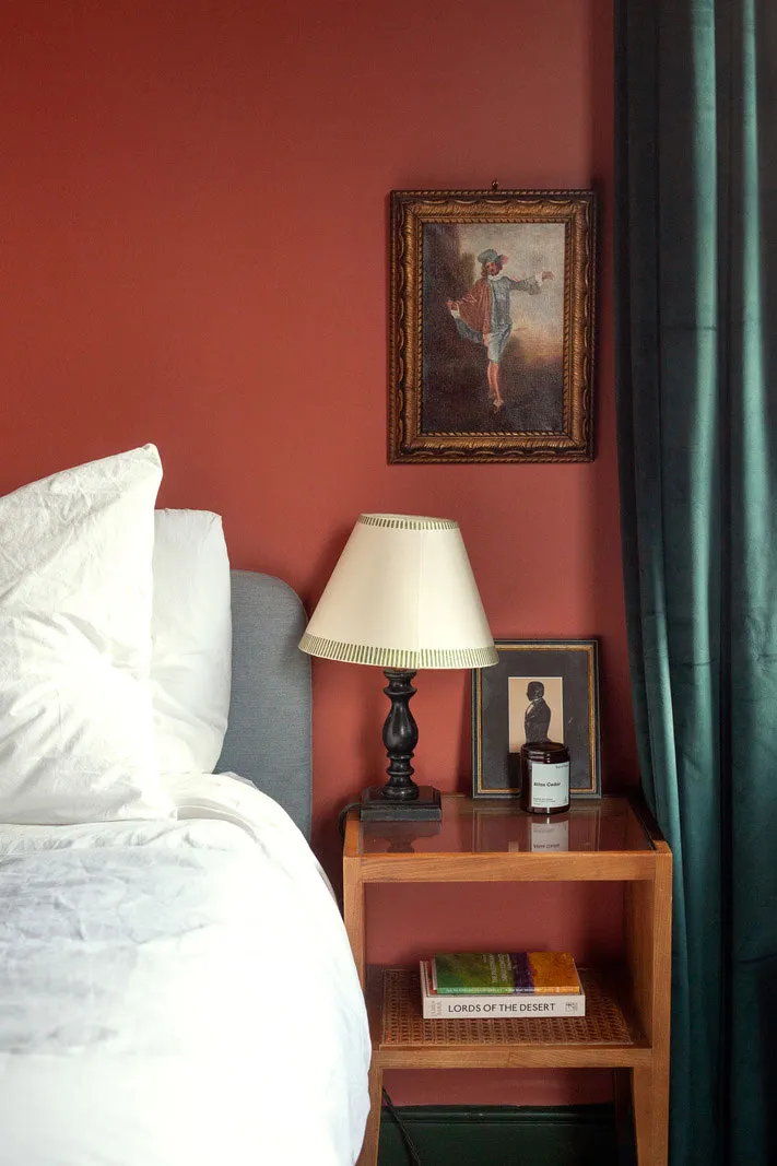 Rich Red and Green Tones in Vintage Victorian Mansion Interiors - Gallery image 19