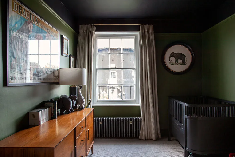 Rich Red and Green Tones in Vintage Victorian Mansion Interiors - Gallery image 25